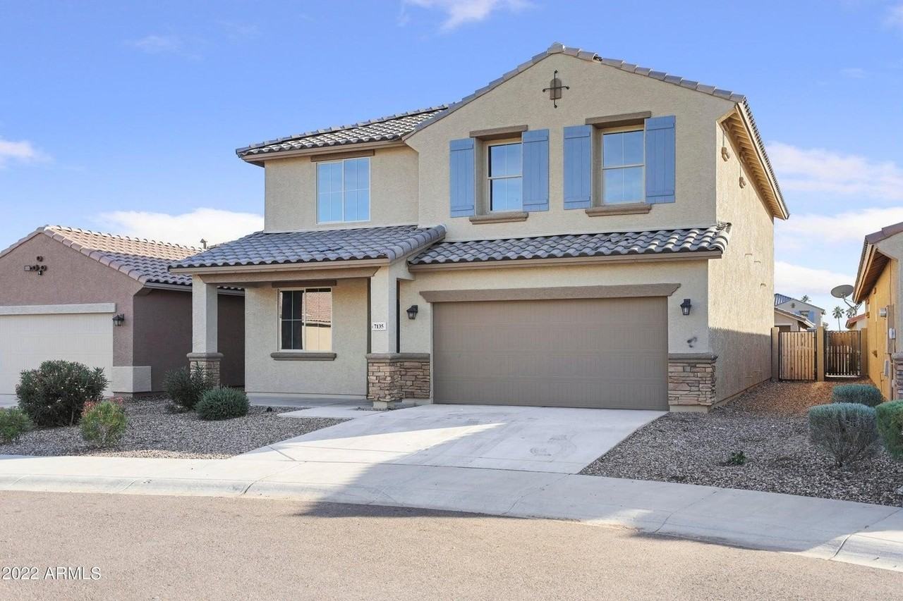 7135 W Rancho Dr - Photo 2 of 47