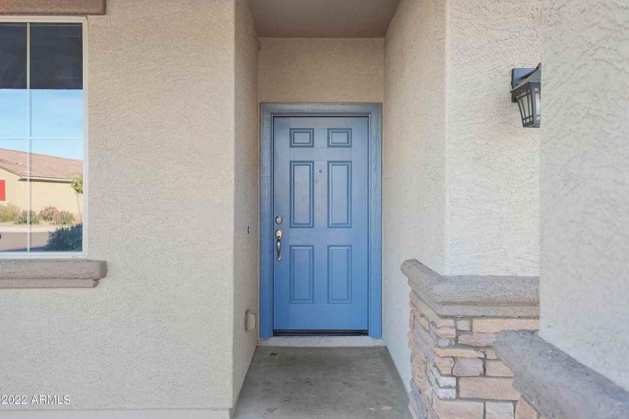 7135 W Rancho Dr - Photo 4 of 47