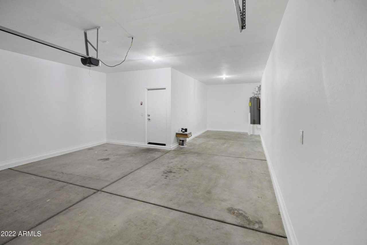 7135 W Rancho Dr - Photo 5 of 47