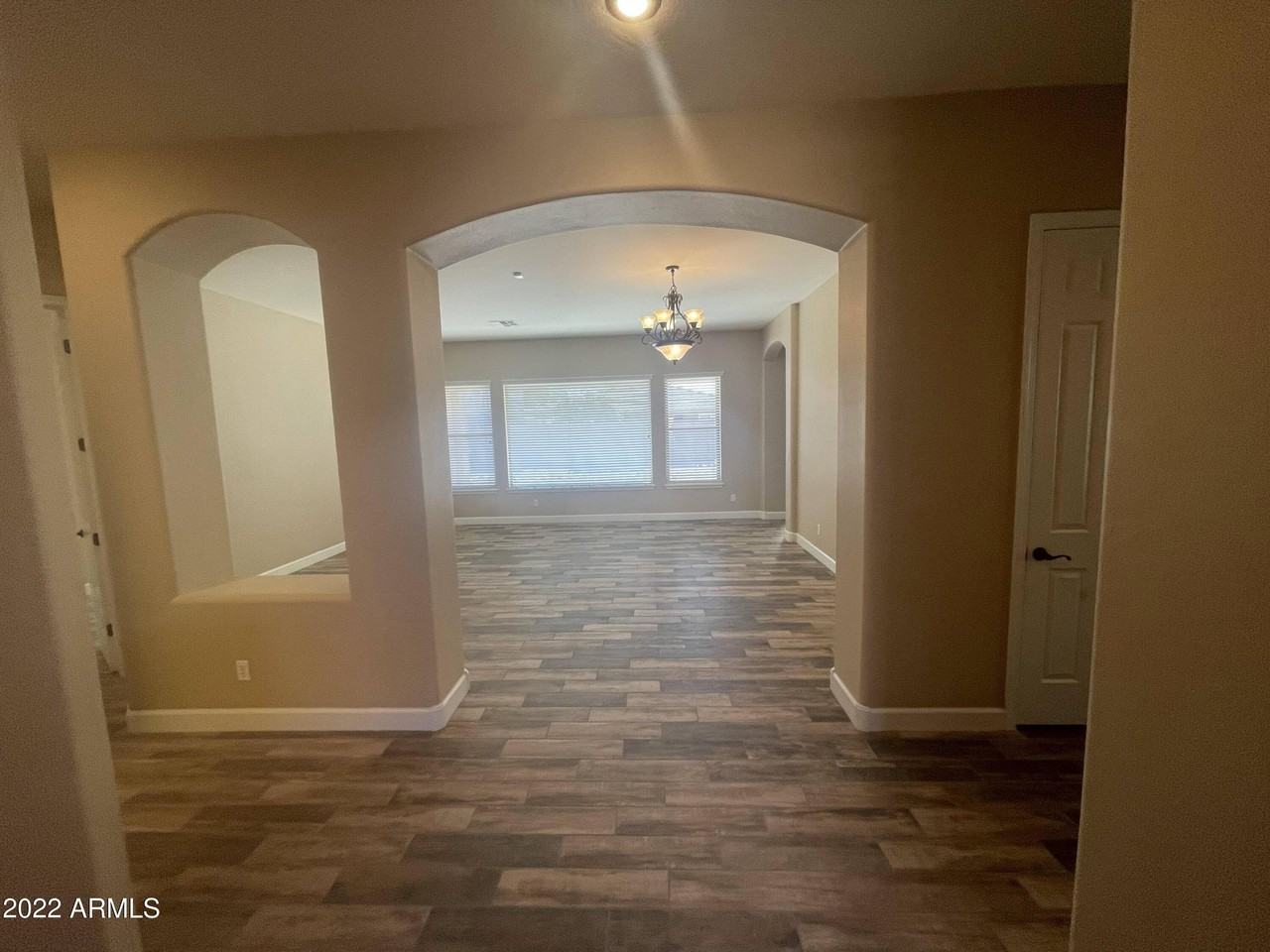 4263 E Maplewood Ct - Photo 2 of 21