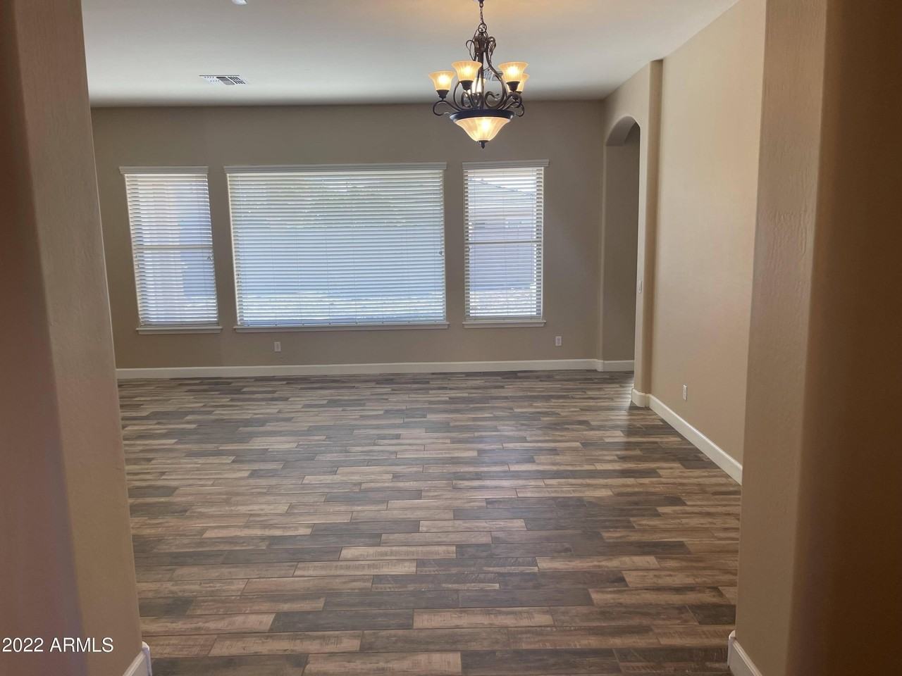 4263 E Maplewood Ct - Photo 3 of 21