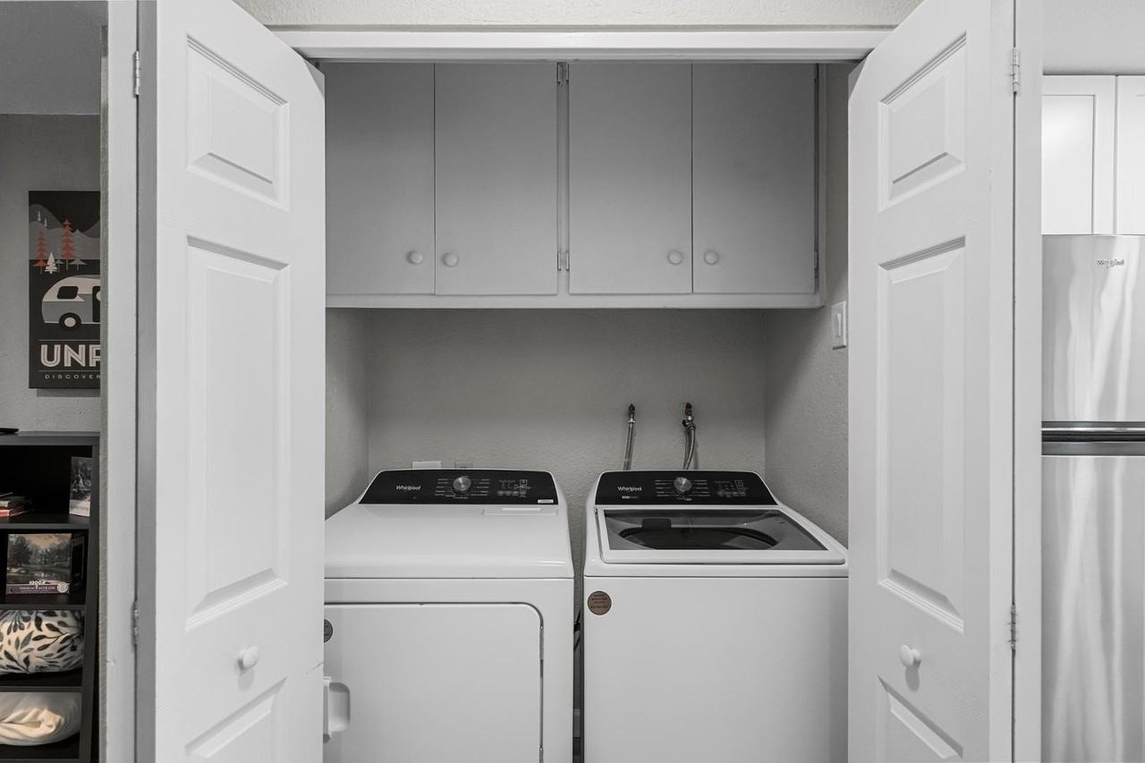208 E Oxford Dr - Photo 5 of 28