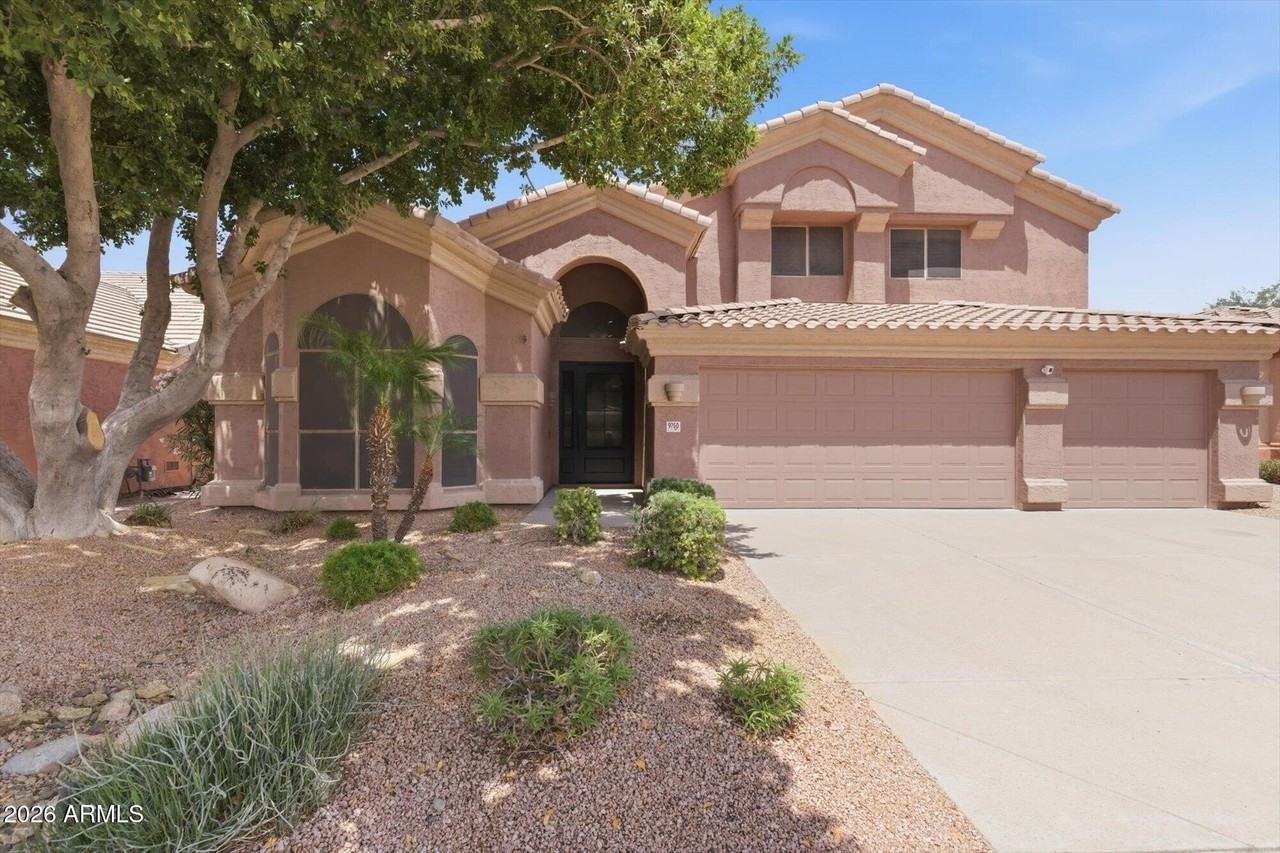 9750 E Gelding Dr
