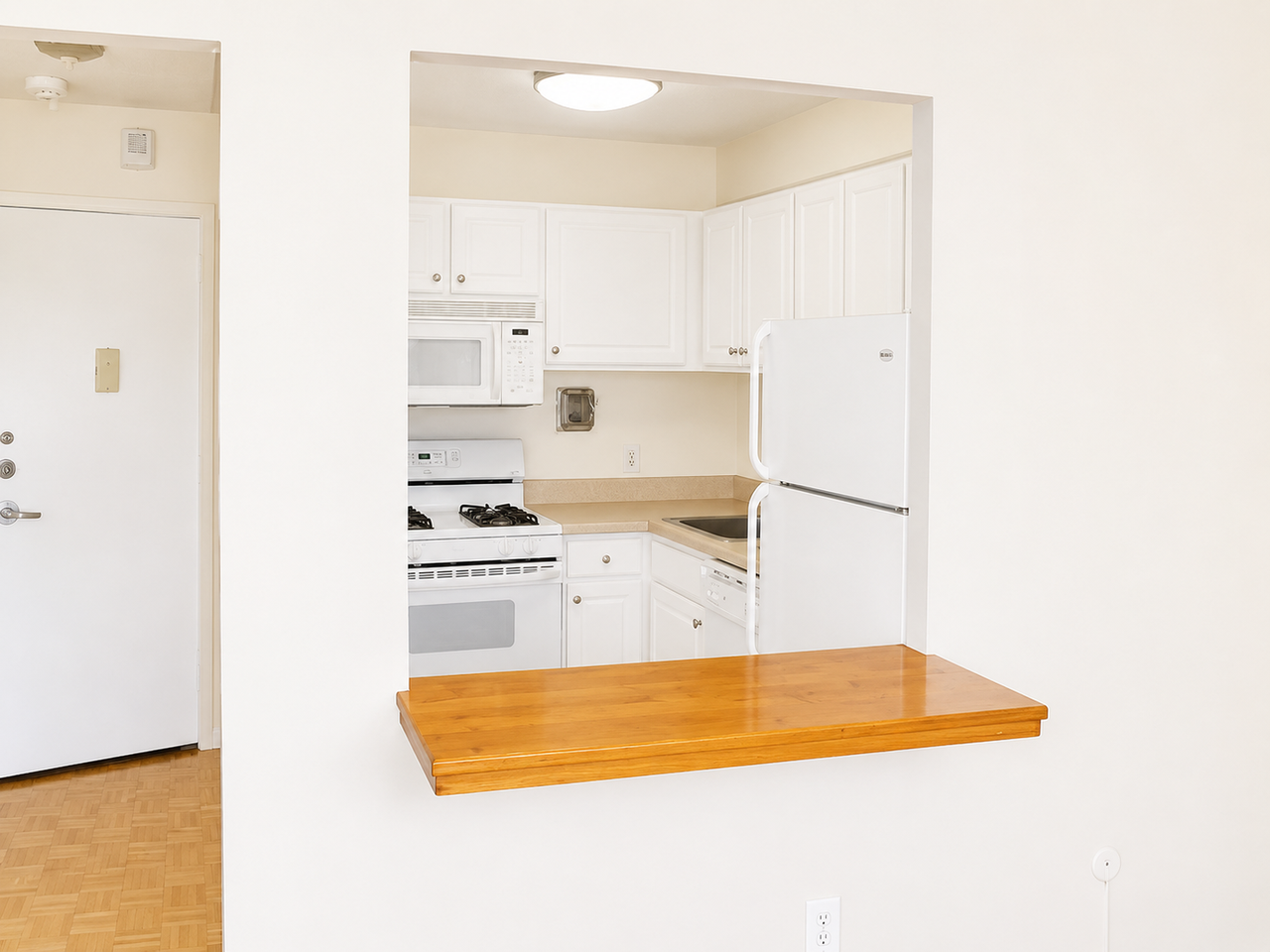 33 Pond Ave - Photo 5 of 9