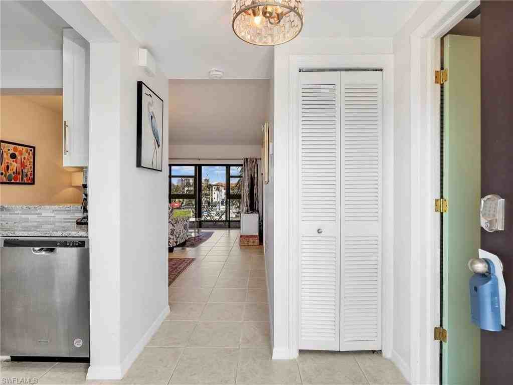 801 River Point Dr #203A - Photo 4 of 33