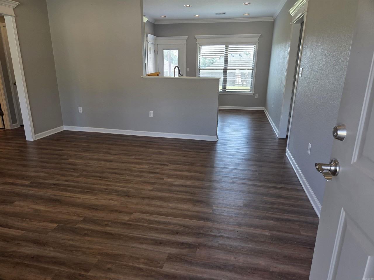 1911 Rehoboth Cir - Photo 2 of 26