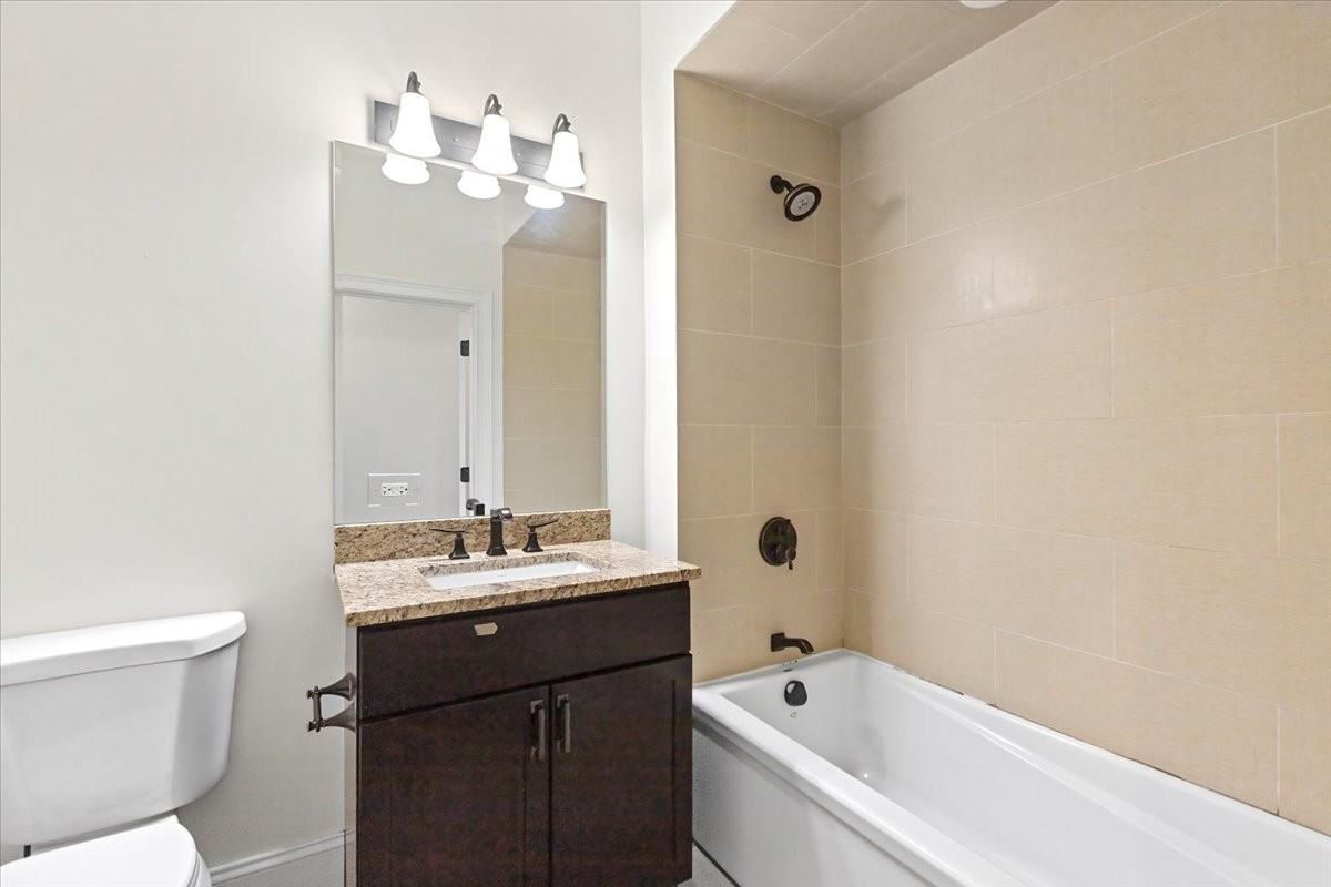 2500 Green Bay Rd #201 - Photo 5 of 10
