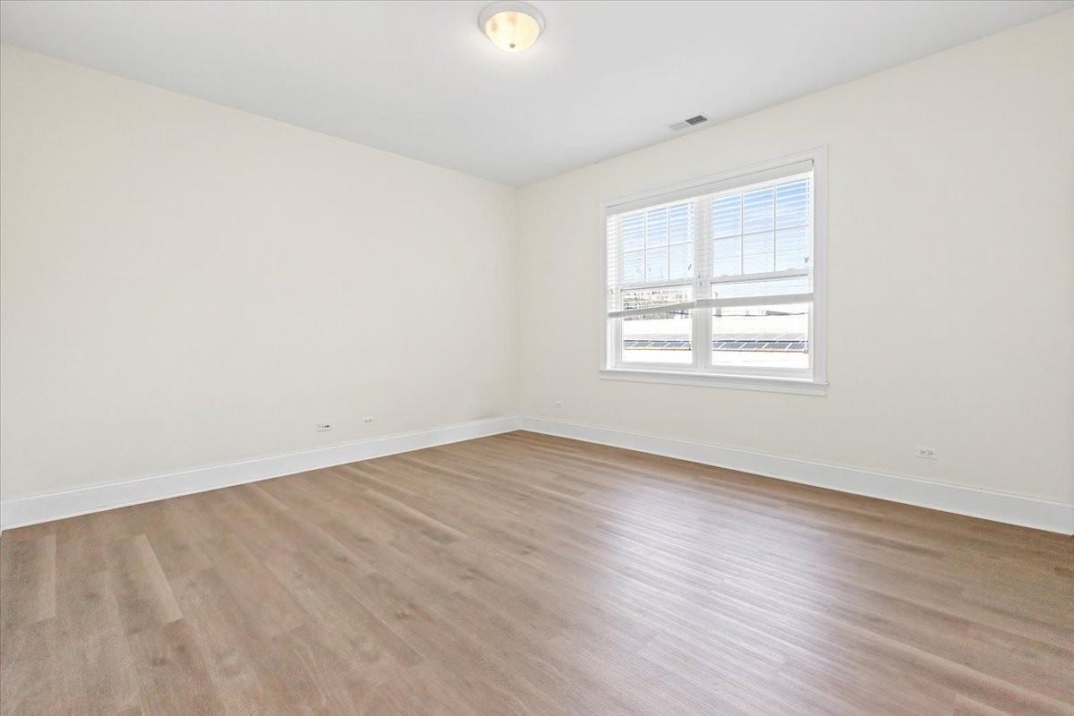 2500 Green Bay Rd #201 - Photo 6 of 10