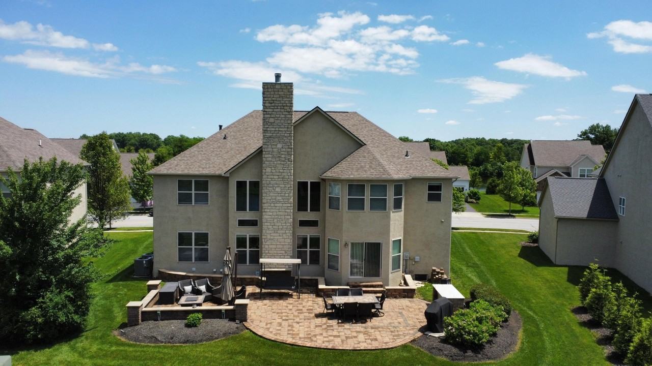 7704 Gateway Ln - Photo 6 of 41
