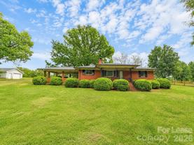 2590 Otis Dellinger Rd - Photo 1 of 1