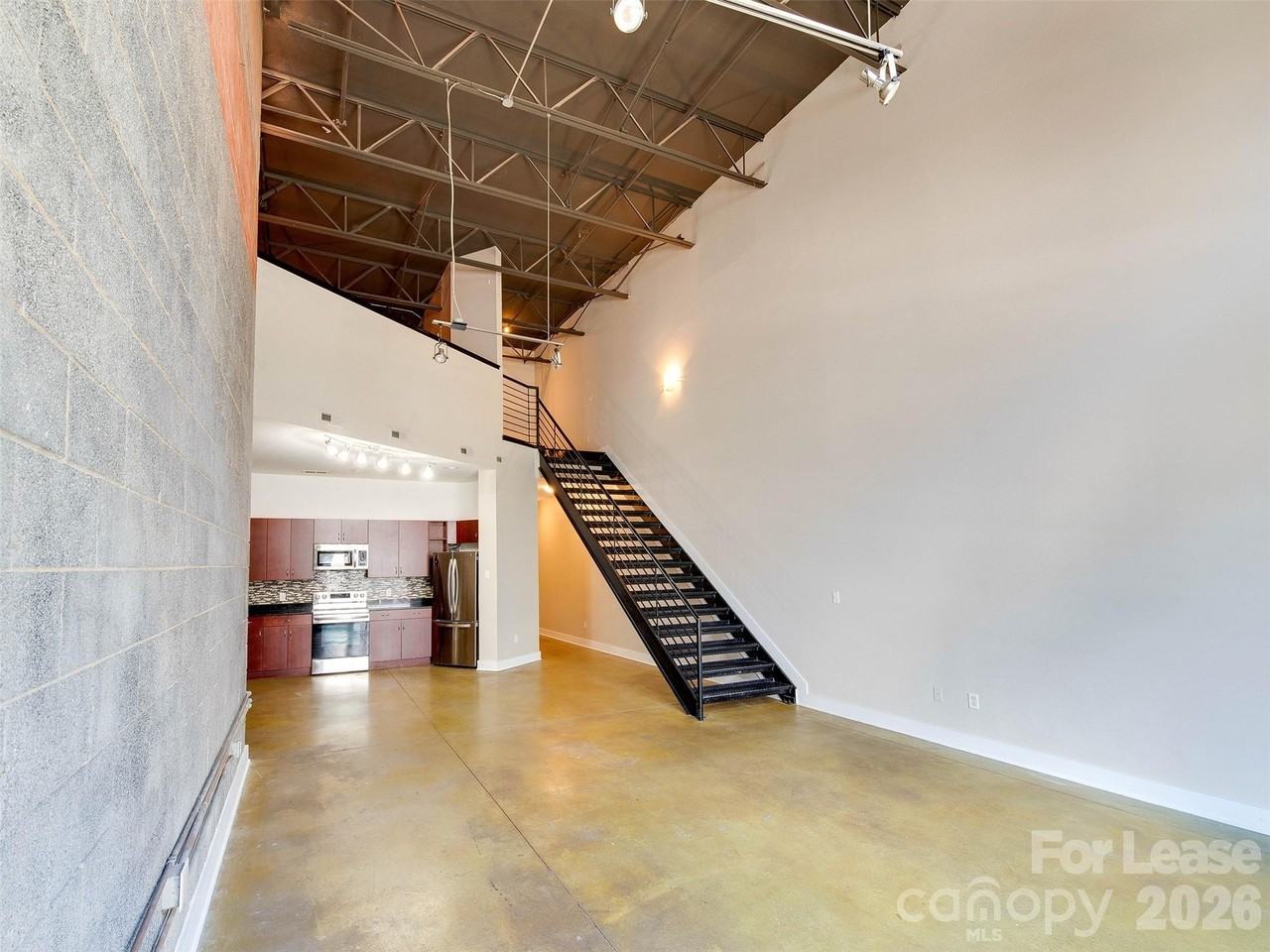 927 Westmere Ave - Photo 5 of 39