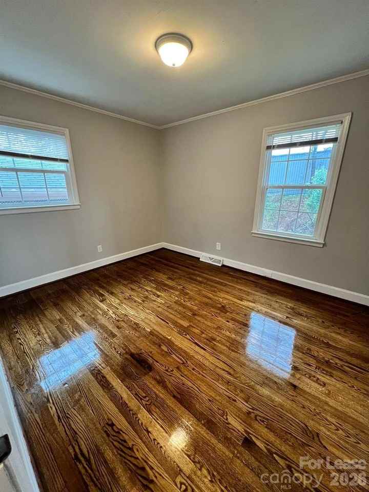 7622 Briardale Dr #1 - Photo 3 of 8