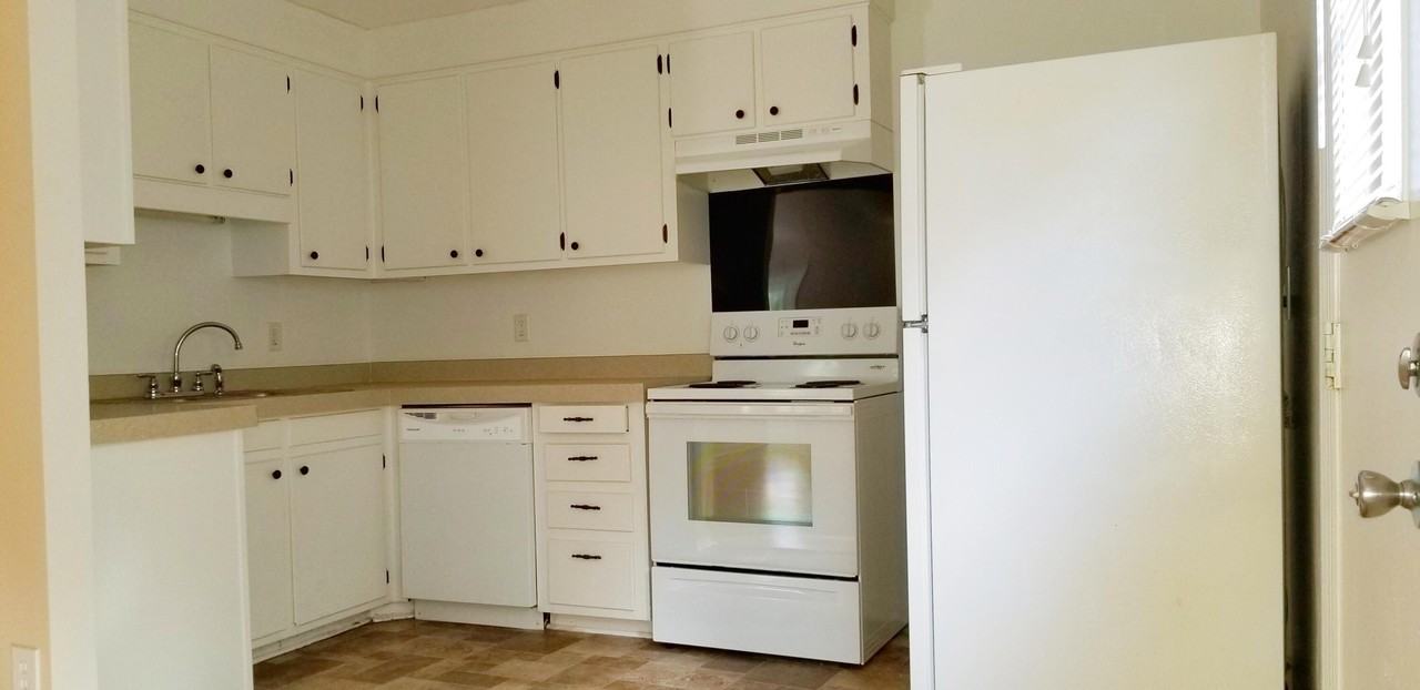 805 Sandpiper Dr #A - Photo 4 of 7