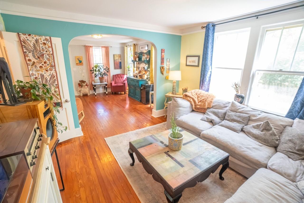 1235 Ashley Hall Rd - Photo 5 of 44