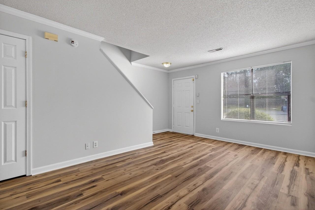 6248 Lucille Dr #15F - Photo 7 of 24