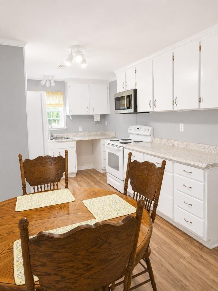450 Carson Rd - Photo 2 of 21
