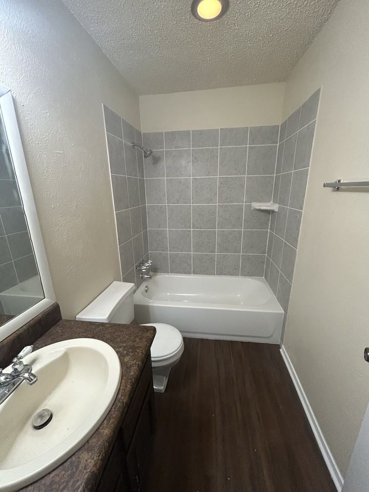 1105 Saturn Dr #1 - Photo 7 of 11