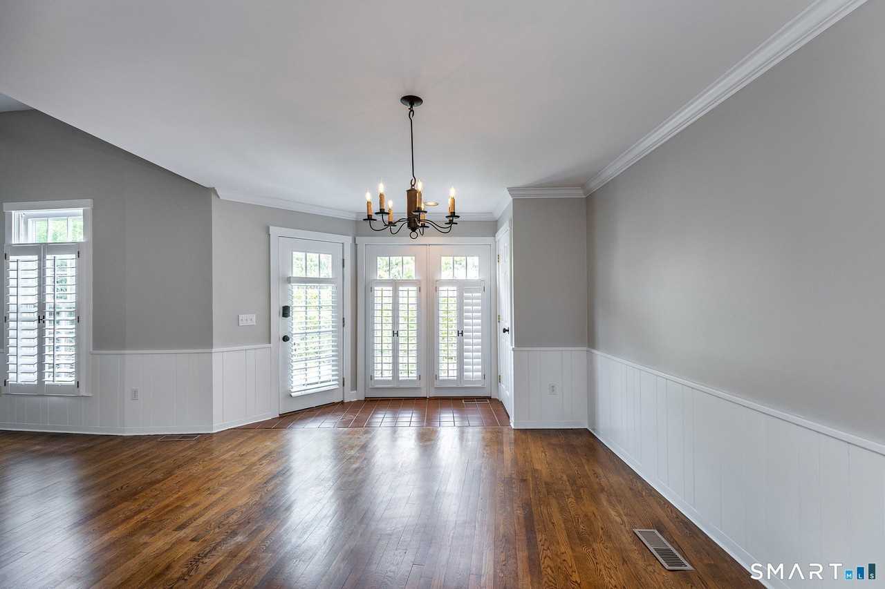 2 Emerson Ct #2 - Photo 6 of 37