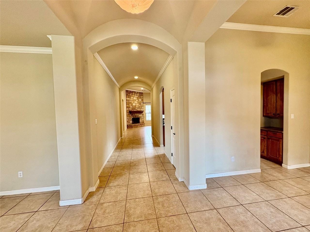 15210 Falcon Dr - Photo 3 of 32