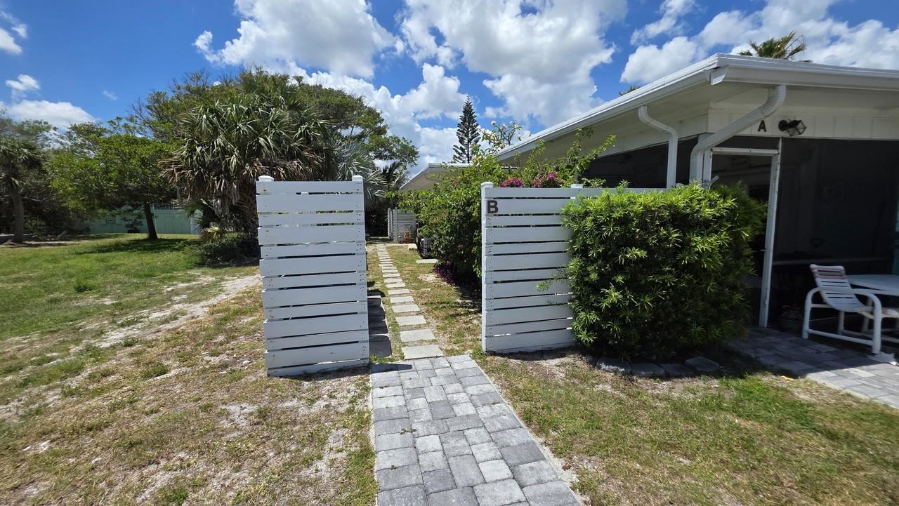 1125 S Ocean Dr - Photo 2 of 9