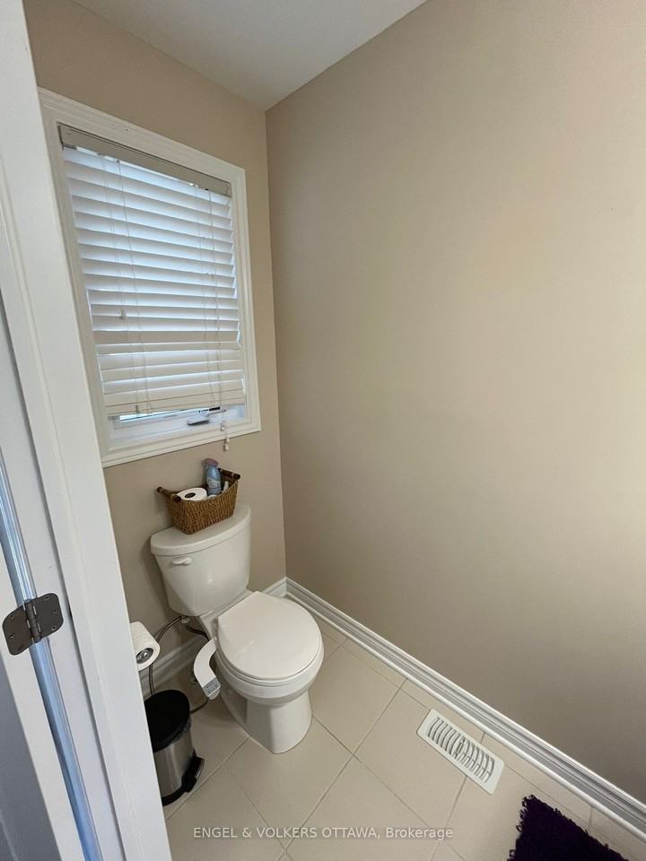440 Barrick Hill Rd - Photo 5 of 31