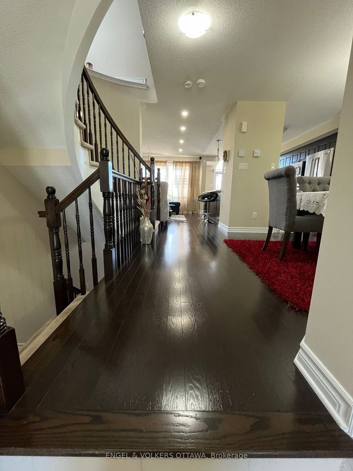 440 Barrick Hill Rd - Photo 6 of 31