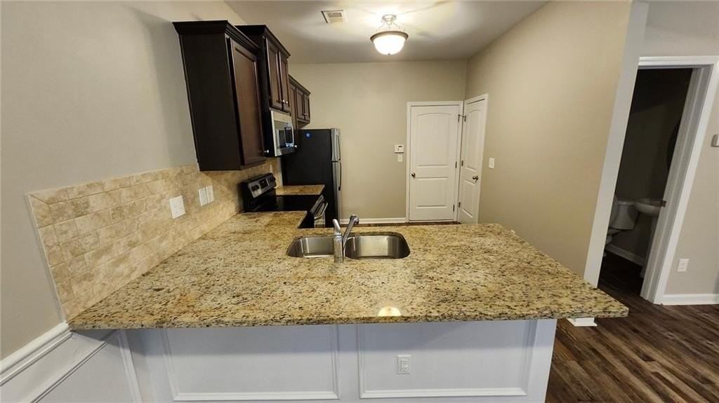 4680 Ravenwood Loop - Photo 3 of 12