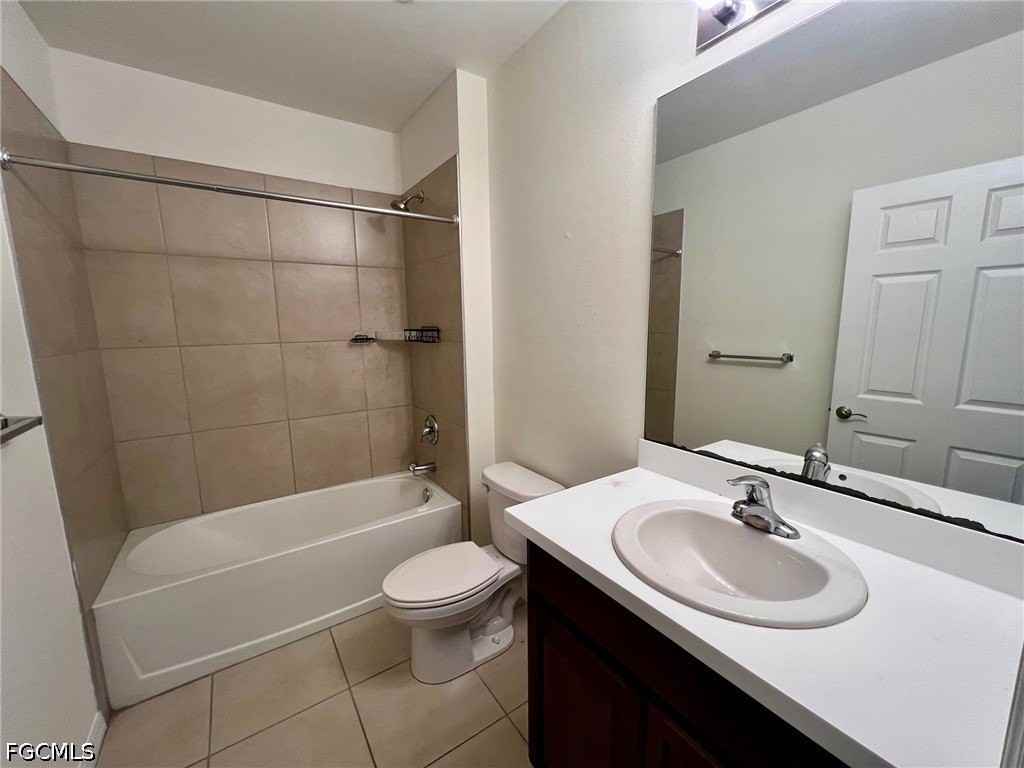 212 Sw 25th Ave - Photo 4 of 18