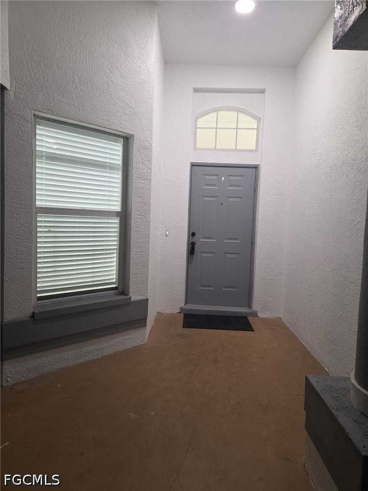 4714 Skyline Blvd - Photo 2 of 24