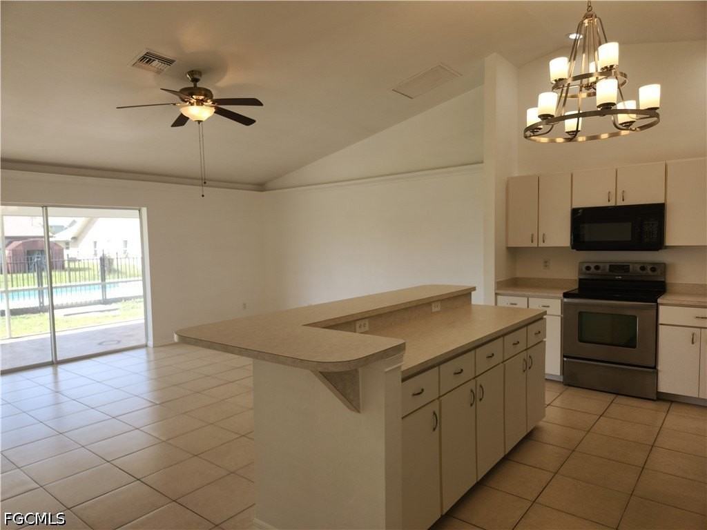 4714 Skyline Blvd - Photo 5 of 24