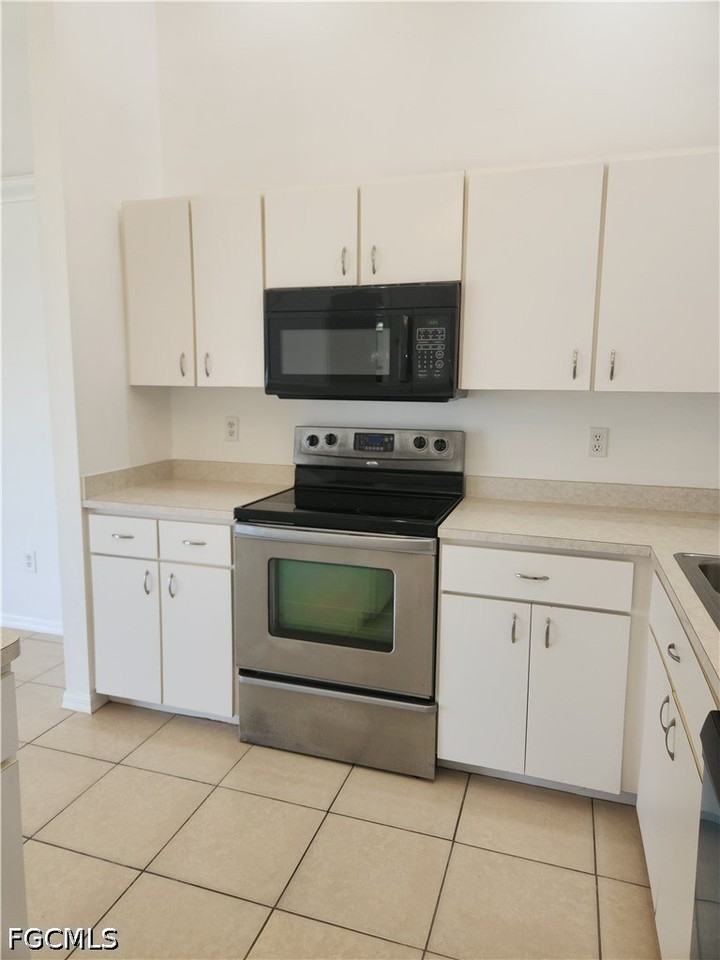 4714 Skyline Blvd - Photo 7 of 24