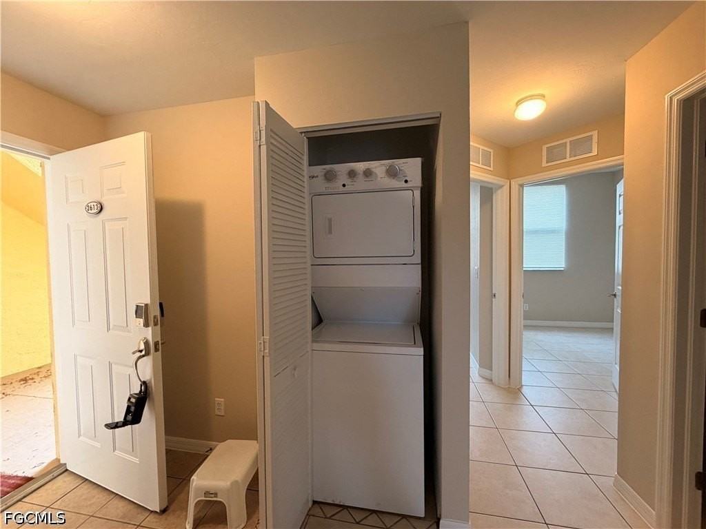 4299 Bellasol Cir #2613 - Photo 3 of 20