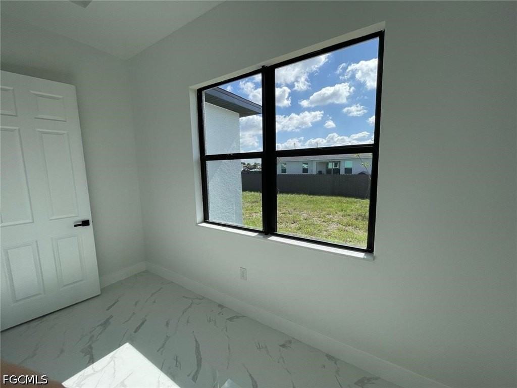 1319 Nw 15th Ave - Photo 6 of 16