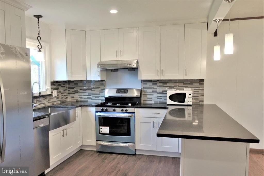214 Valley Rd - Photo 5 of 23