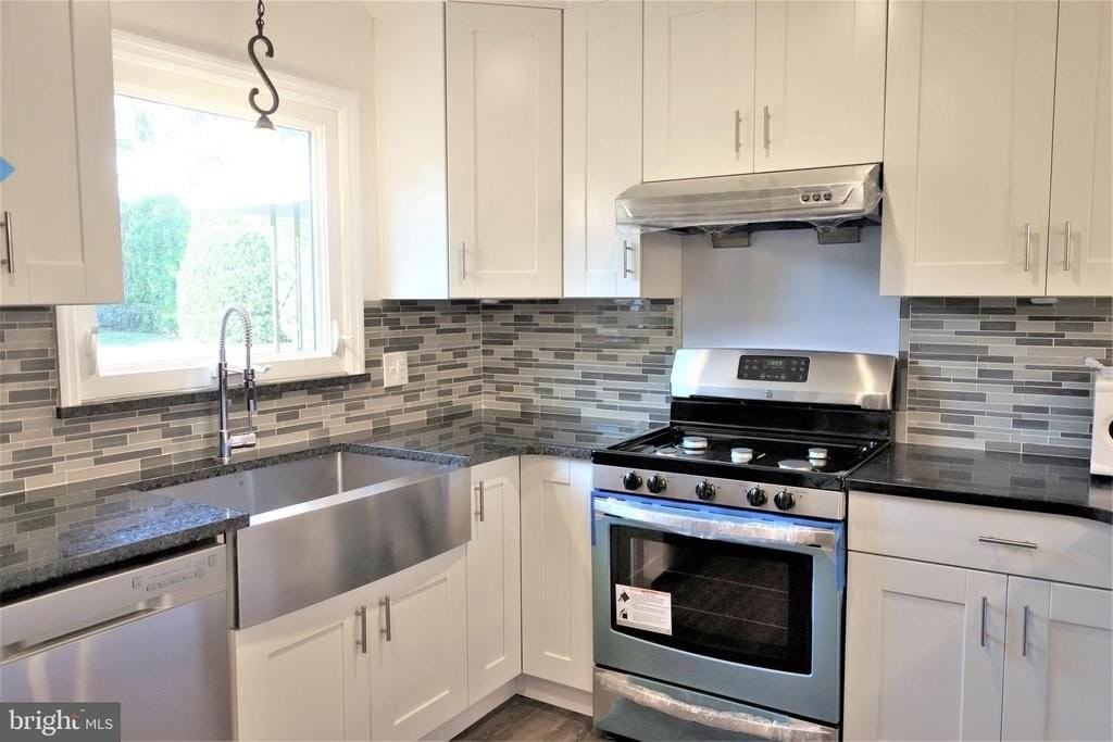 214 Valley Rd - Photo 7 of 23