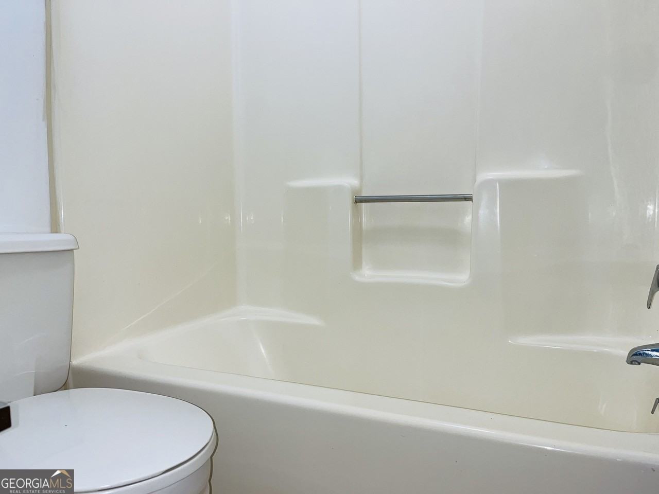 128 S Main Ave #07 - Photo 7 of 8
