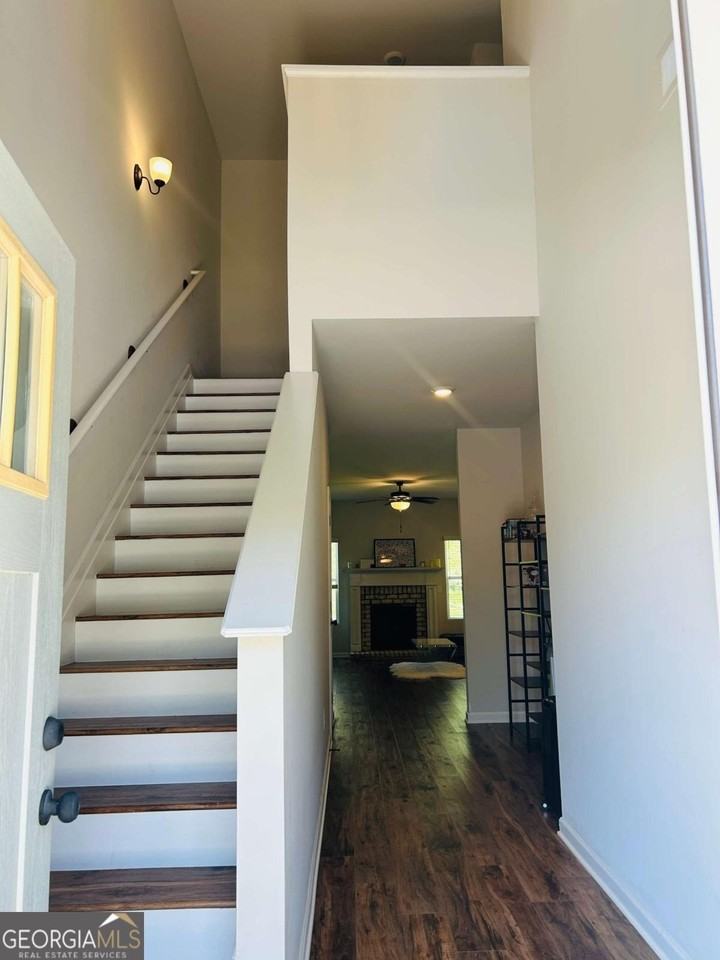 57 Pacific Ave - Photo 4 of 34