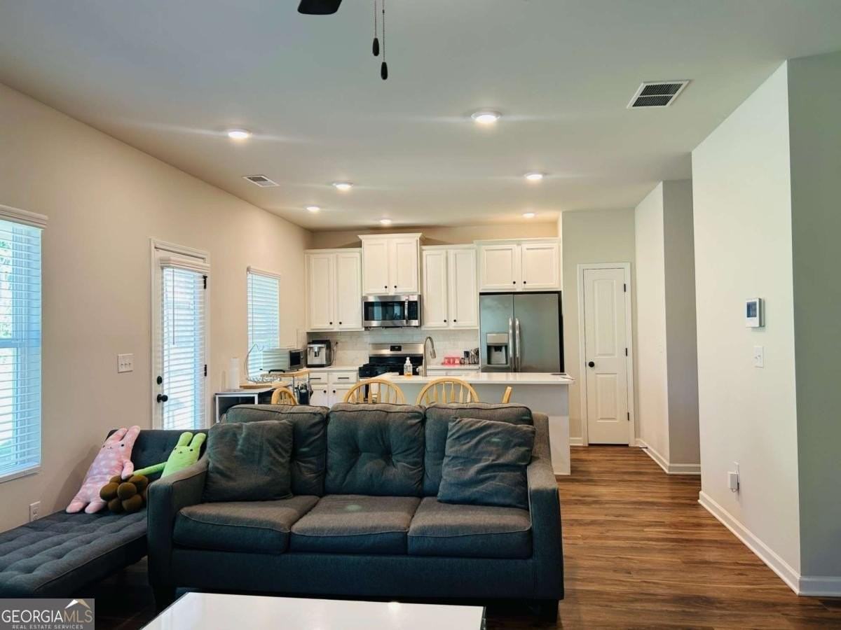 57 Pacific Ave - Photo 7 of 34