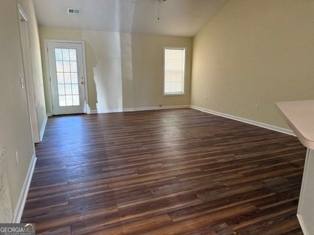 308 E Lee St #06 - Photo 3 of 12