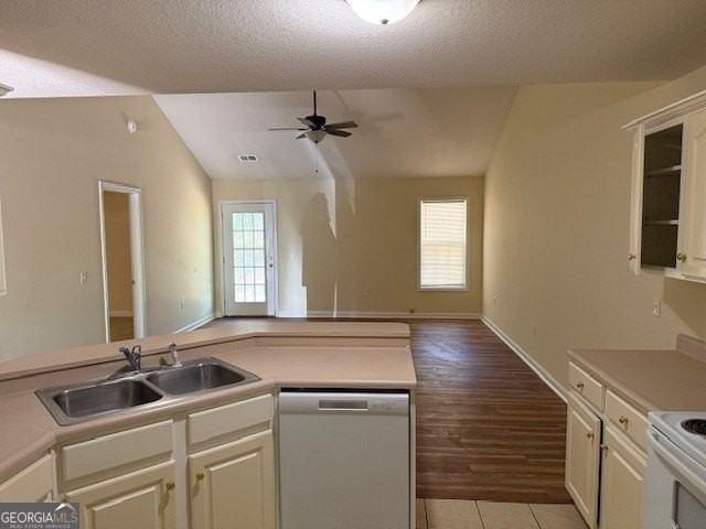 308 E Lee St #06 - Photo 4 of 12