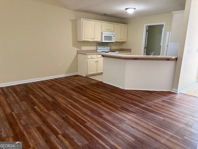 308 E Lee St #06 - Photo 6 of 12
