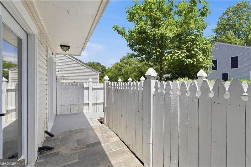 2696 Greentree Dr Se - Photo 4 of 34