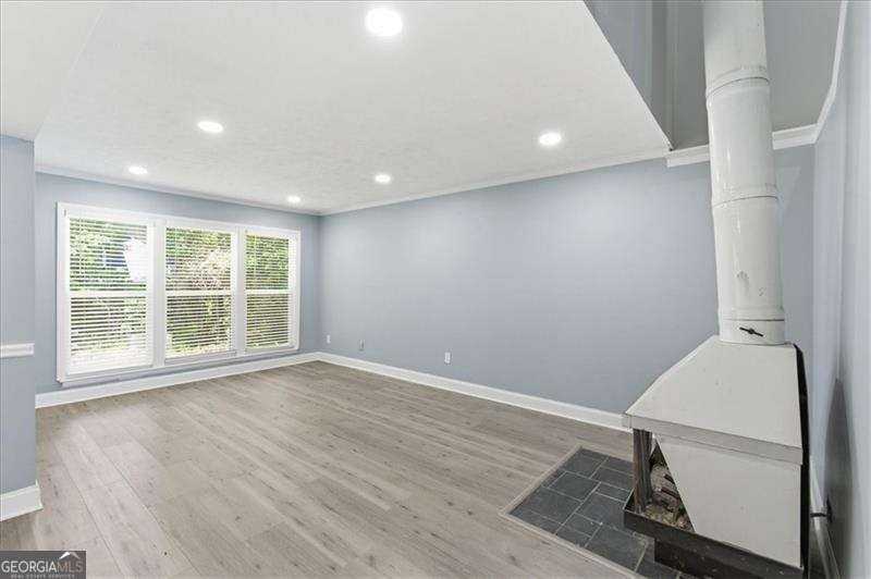 2696 Greentree Dr Se - Photo 6 of 34