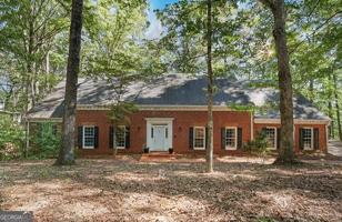 featured image of 80 Cliffcreek Trce