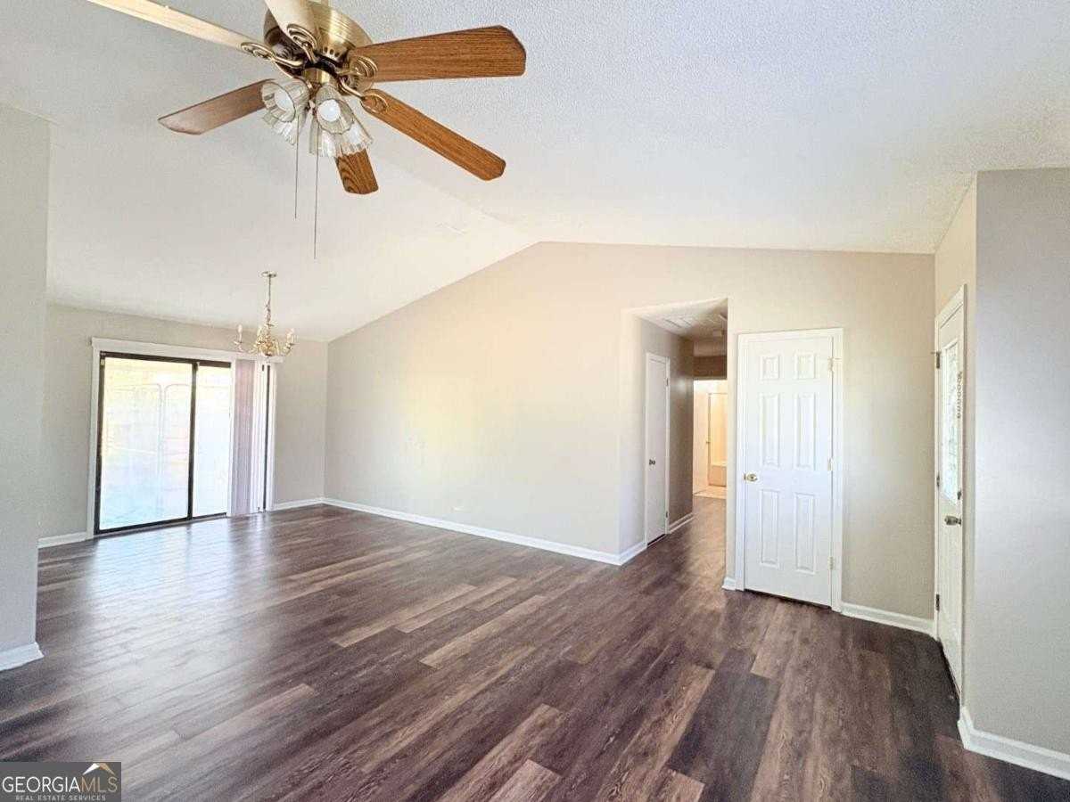 142 Woodvalley Ct - Photo 6 of 50
