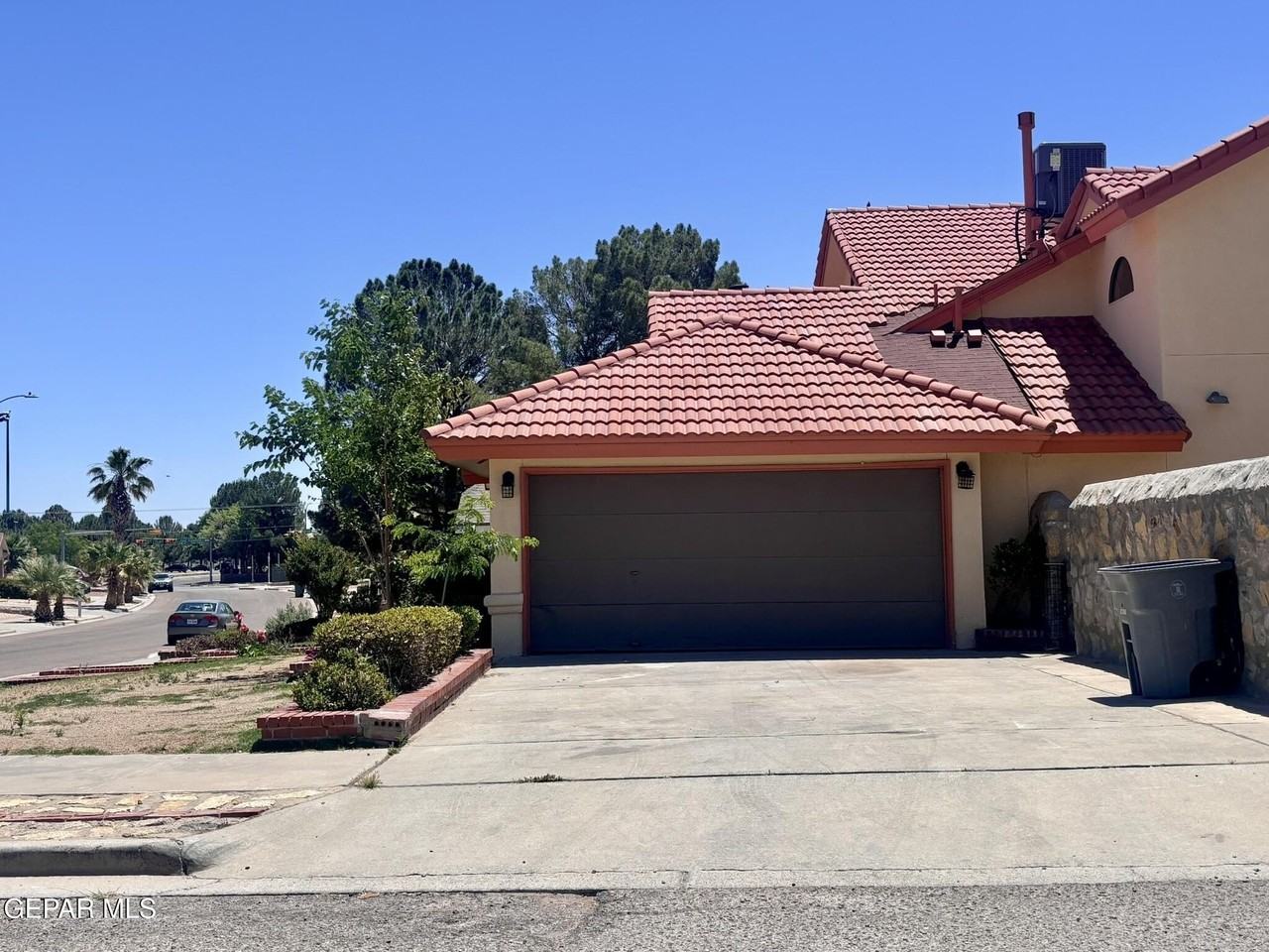11670 Rufus Brijalba Dr - Photo 3 of 22