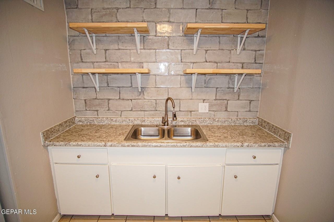 408 Mississippi Ave #B - Photo 6 of 15