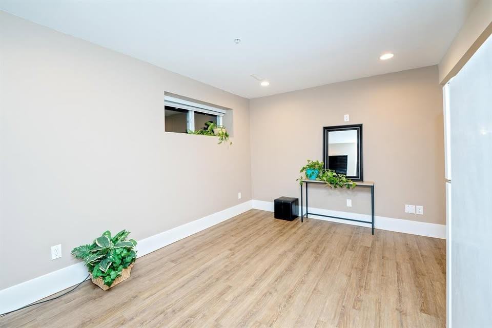 24346 101A Avenue #Bsmt - Photo 3 of 8