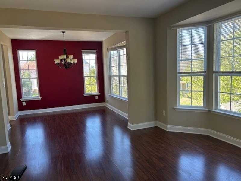 240 Winding Hill Dr - Photo 3 of 11