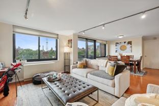 700 Grove St #5P - Photo 1 of 1